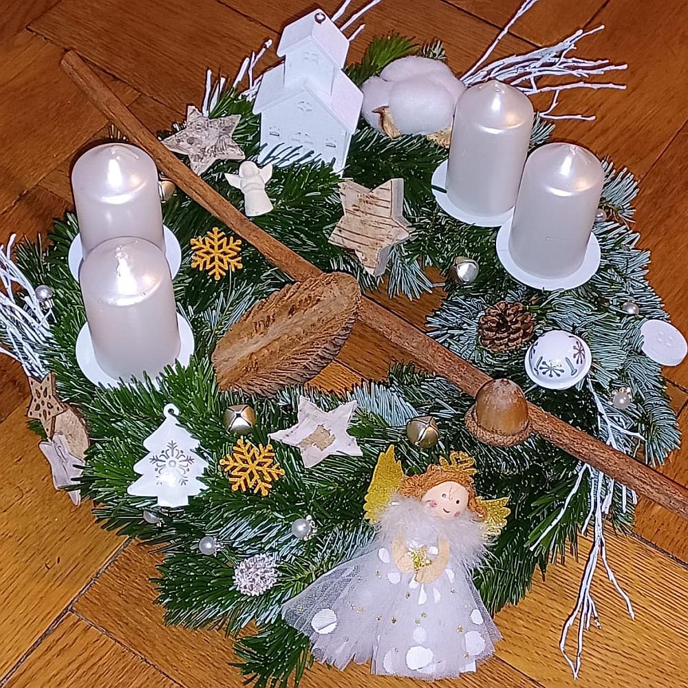 Adventní věnec